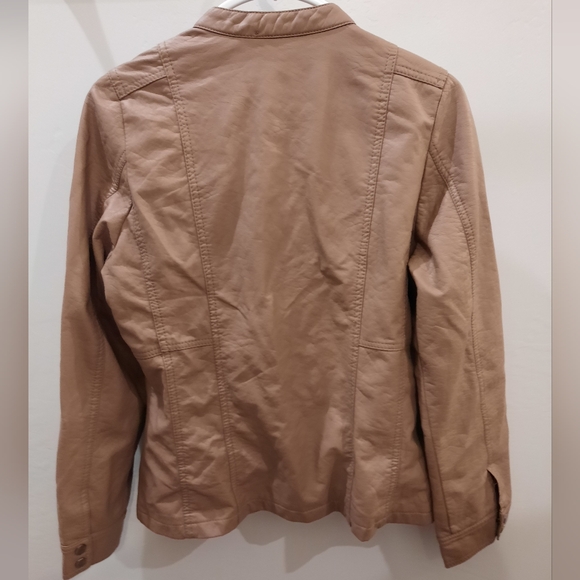 Vanity women’s taupe Faux Leather Jacket size large excellent used condition - Picture 8 of 10
